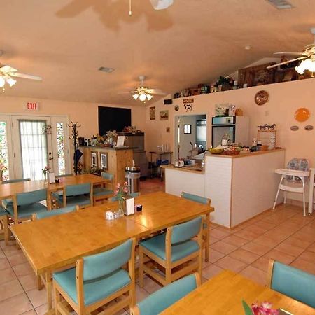 Buffalo Pointe Inn Уилямс Екстериор снимка