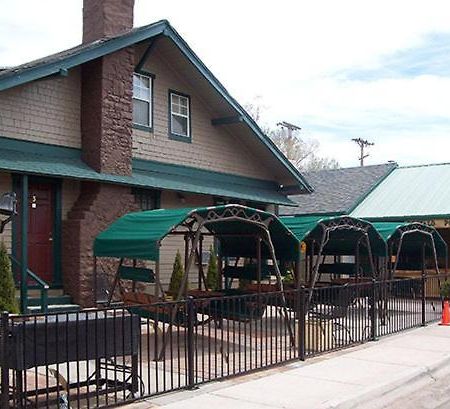 Buffalo Pointe Inn Уилямс Екстериор снимка